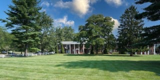 The Dorchester Gallery 20