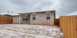 3 Bedroom 2 Bathroom 2 Car Garage Home in Oakdale School District Gallery 25