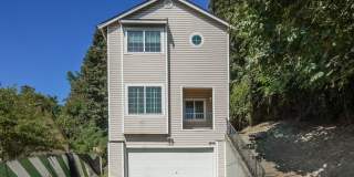 Beautifully Remodeled Seattle Home Near I-5 & Light Rail Beautifully Remodeled Seattle Home Near I-5 & Light Rail Gallery 1