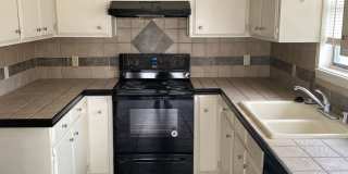 Cozy 3/2/2 Brick Home! Available September!! Gallery 45