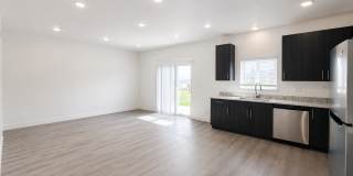 $1000 OFF YOUR 1ST MONTHS RENT! BRAND NEW TOWNHOME IN THE DESIRABLE SOUTHRIDGE AREA! Gallery 57