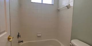 Lovely Townhome in Gate Community! Gallery 14