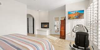 5200 South Lakeshore Drive #128 Gallery 17