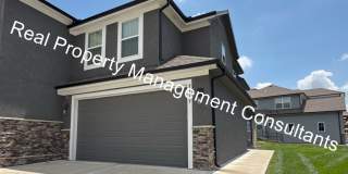 Beautiful 3 Bedroom, 2.5 Bath Townhome in Olathe! Beautiful 3 Bedroom, 2.5 Bath Townhome in Olathe! Gallery 1
