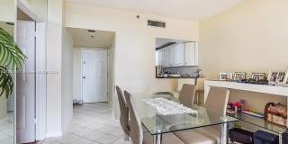 540 Brickell Key Dr Gallery 5