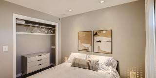 Downtown 2 BDR / 2BA - Walk to Everything Gallery 24