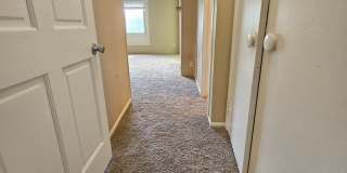 Highlands 1 Bedroom 1 Bath w/ Yard and Laundry! Gallery 70