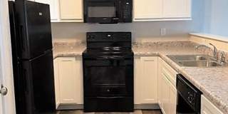 2 Bedroom, 2 Bathroom duplex with garage Gallery 58