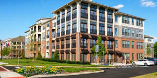 J Creekside at Exton Gallery 80