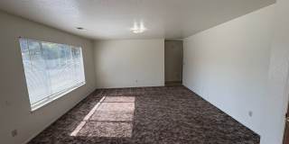 NW Visalia Home with Alley Access Rent Ready! Gallery 19