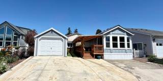 11 Pond Lane, Lakeside Gallery 1