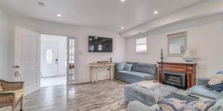 14 N Vassar Square Gallery 8