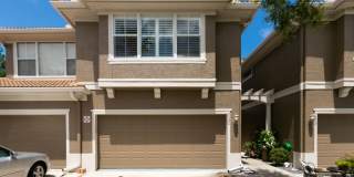 Gorgeous 2br/2.5ba/2car gar Townhome in gated community, Dunedin! Gallery 1