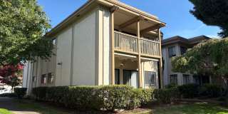 Updated 3 BR Condo at The Enclave in Redwood Oaks Updated 3 BR Condo at The Enclave in Redwood Oaks Gallery 1