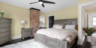 1756 Oak Street Gallery 30