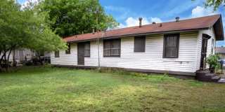 Renovated Home Near Downtown Gallery 15