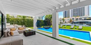 207 Holiday Dr Gallery 21