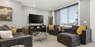 240 E Jefferson St Gallery 15