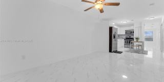 2401 SW 102nd Ave Gallery 10