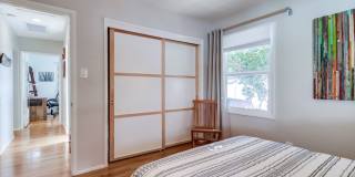 ***VACATION HOME AVAILABLE FROM MAY 15TH- OCTOBER 31ST*** MONTH TO MONTH Gallery 18