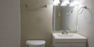 Charming 2BD/1BA Townhome in Patterson Park, MD! Gallery 20