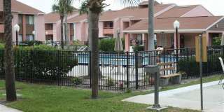 Tamarind - Renovated 2 Bedroom 2 Bath Condominium Gallery 3