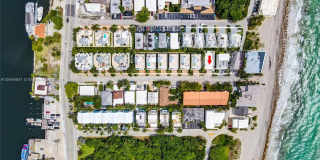 309 Oak St Gallery 72