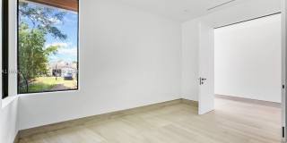345 W 46th St Gallery 42