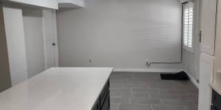 2626 Grant Avenue Gallery 13