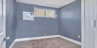 912 S Armstrong st./ 731 W. Hull ave. Gallery 17