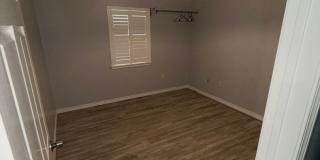 This studio apartment is conveniently located one block from Spohn Shoreline, Gallery 12