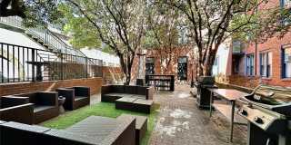 229 N Poplar Street Gallery 18