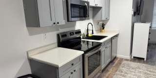 24 WARREN Street unit: 1 Gallery 4