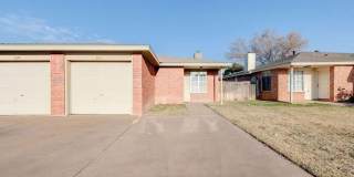 221 Grover Avenue Gallery 1