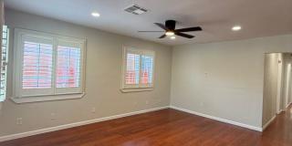 4 bedroom 2 1/2 bath  Home Gallery 22