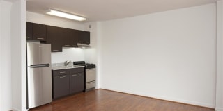 5100 Connecticut Avenue Gallery 9