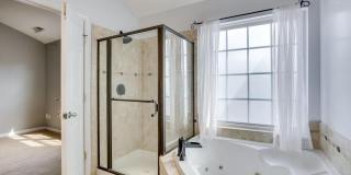 25242 DUNVEGAN Square Gallery 20