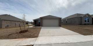 A Very Spacious and Beautiful 3 Bedroom 2 Bath Home in Yukon Schools Gallery 1