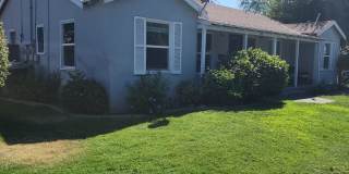 Escalon cute 2 bedroom duplex w/garage With Move In Special $500 off First Month's Rent Gallery 1