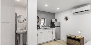 3016 NW 22nd Ct Gallery 21