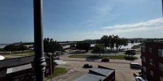 Immaculate 2/1.5/1 Condo off of Riverside Dr with a perfect river view from the top floor! Gallery 14