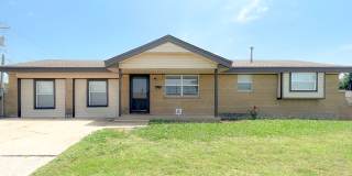 Cozy 4-Bedroom Home Near Oklahoma City Community College Gallery 1