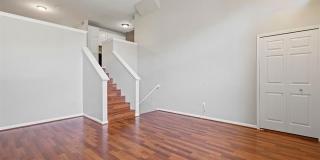 142 SANDY Lane Gallery 3