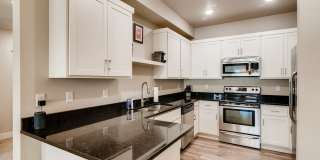 Beautiful 2 Bed 2 1/2 Bath Townhome in Fort Collins! Gallery 13