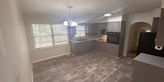 Beautiful 3 BED- 2BA with bonus room fenced in yard Gallery 6