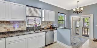 853 SW 11th Ct Gallery 16
