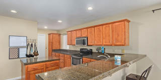 3 BR 2.5 BA Glendale Gallery 9