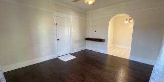 320 S Broadway Gallery 12