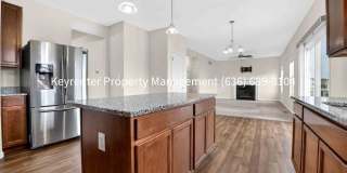 Beautiful 4BR Home in Charlestowne Place Gallery 7