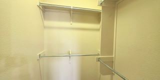 914 Tisbury Parkway Gallery 25